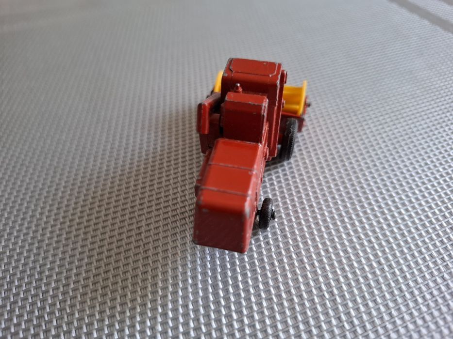Matchbox kombajn model