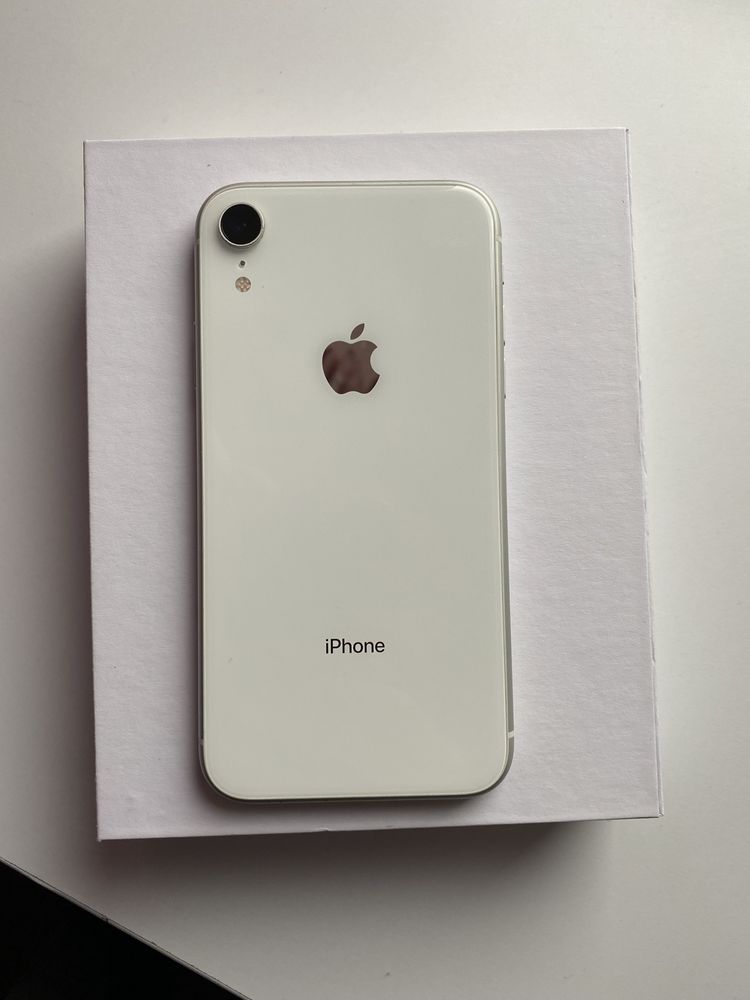 Продам  терміново Iphone XR