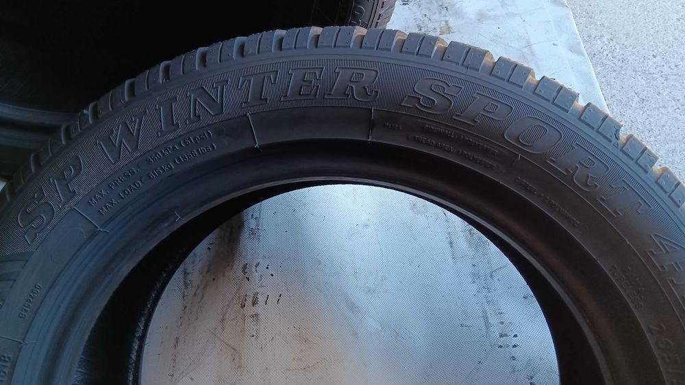 205/55/16 Dunlop sp winter sport 4d
