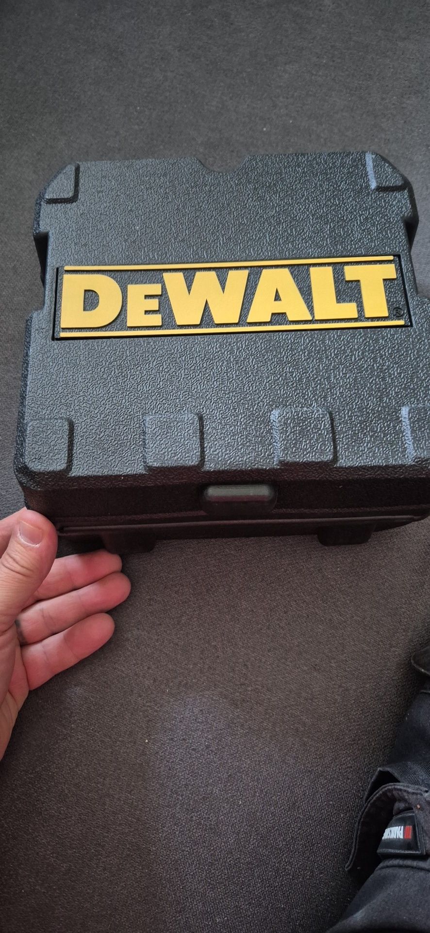 Laser Dewalt 2 linhas de cor verde