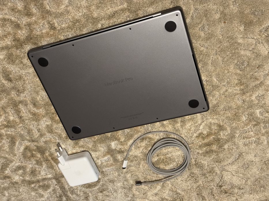 Macbook Pro 14” M2 Pro + 16gb ram + 512gb SSD