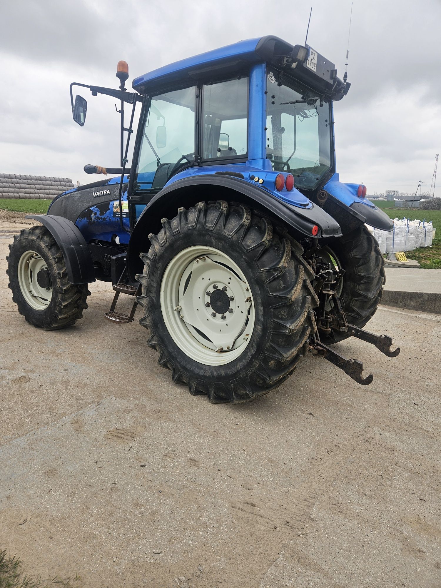 Valtra  T130 140 km