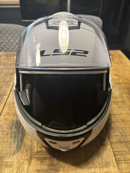Kask motocyklowy szczękowy LS2 Valiant