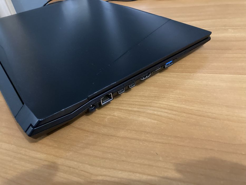 Ігровий ноутбук Clevo