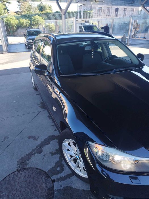 BMW Série 3 Touring 320d EfficientDynamics Diesel – Impecável