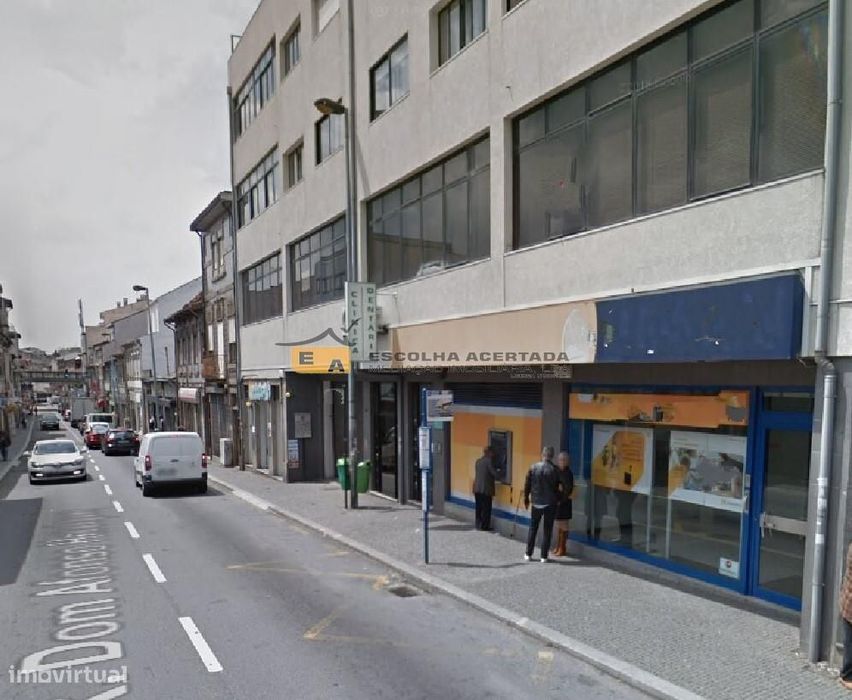 Armazém e loja Areosa