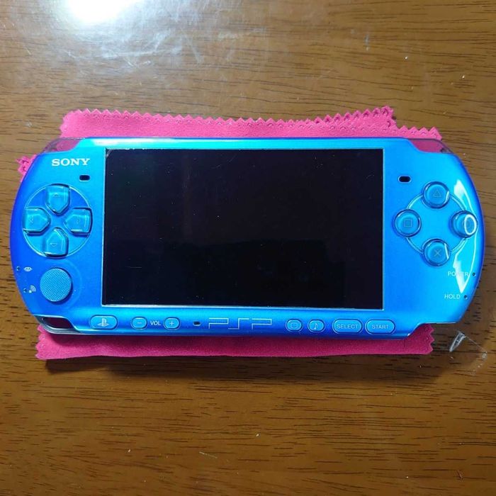 PSP 3000 vibrant blue