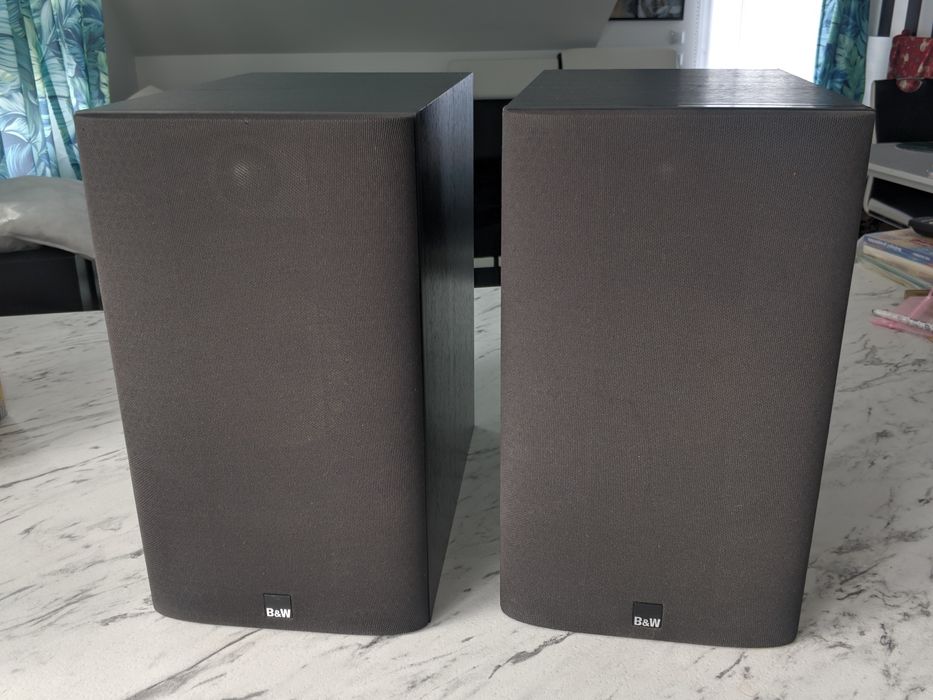 B&W Bowers&Wilkins 685  czarne, ładny stan