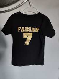 Koszulka 7 urodziny król imprezy Fabian czarna Fabryka bodziaków 122