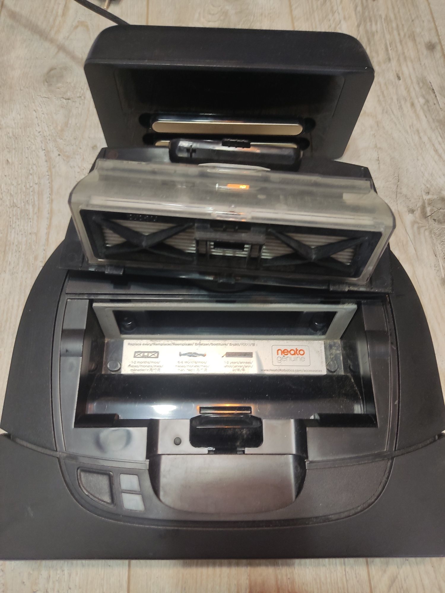 Robot sprzątający Neato Botvac D5 Connected