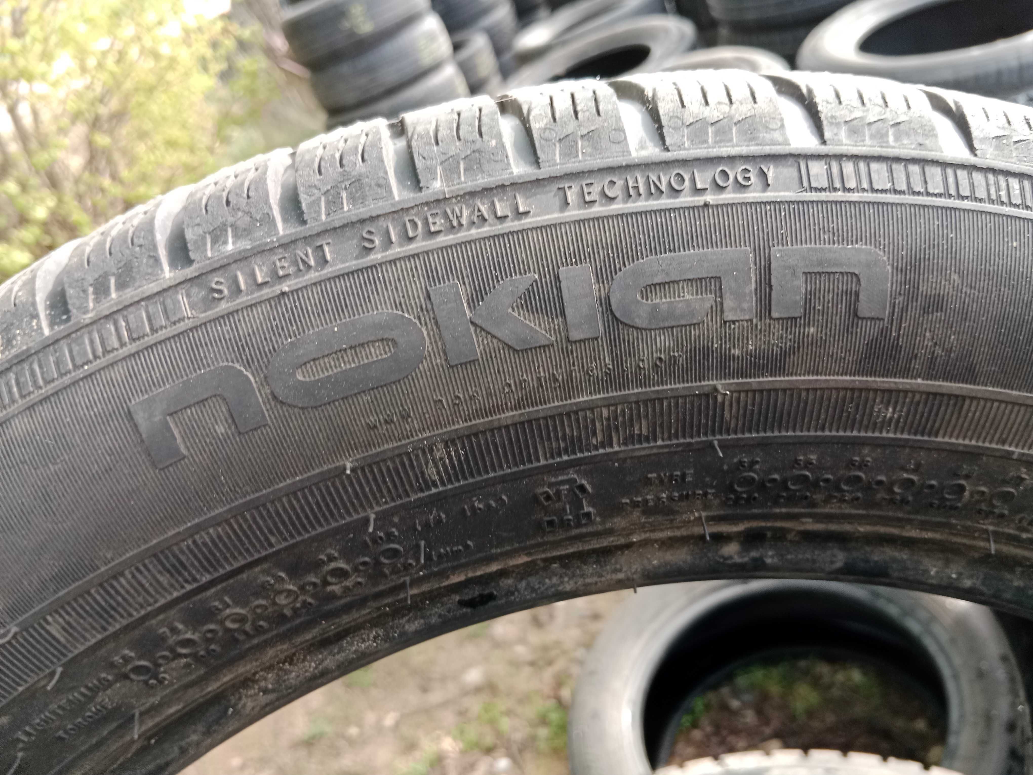 Opona używana 225/55R17 Nokian WR A4 1szt.