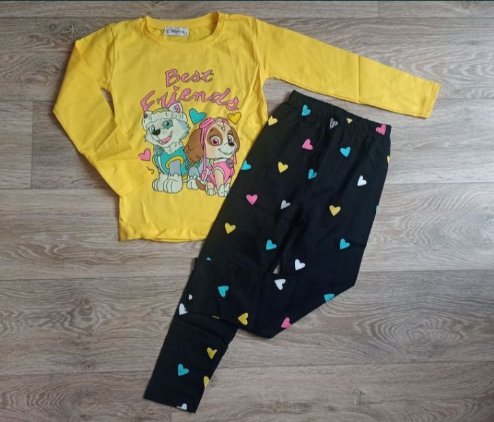 Komplet 104-110 legi+ bluzka