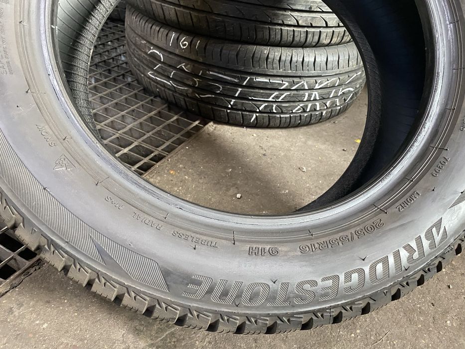 1 szt.opona zimowa 205/55R16 Bridgestone Blizzak LM001 Evo 18r.7mm