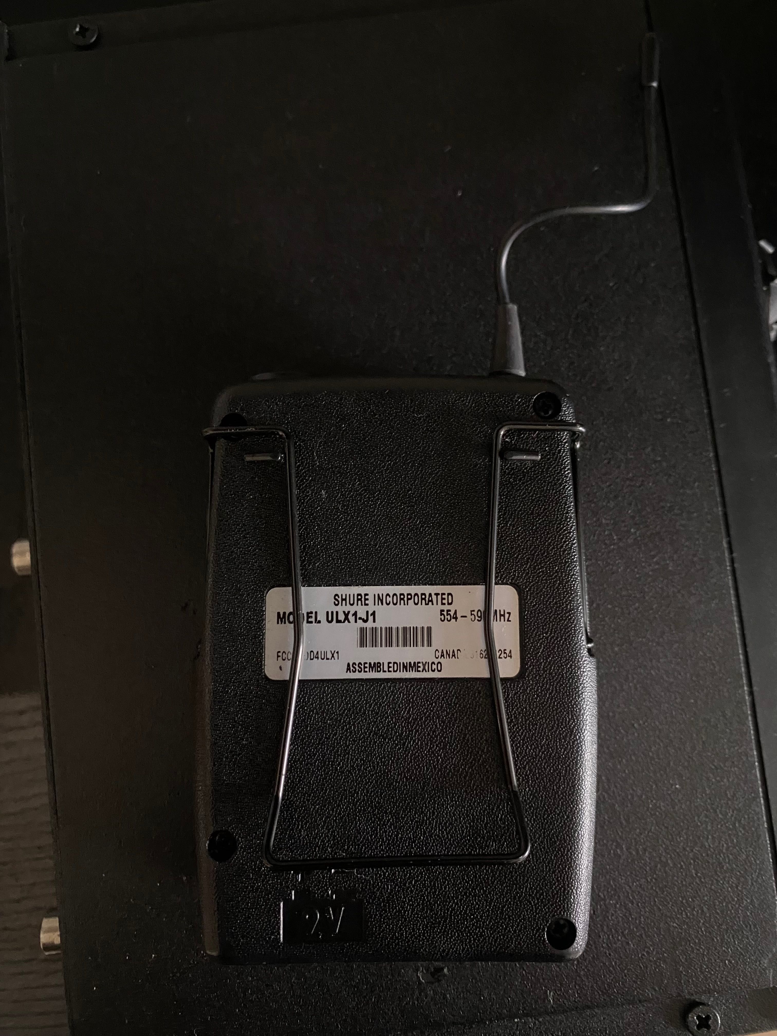 system bezprzewodowy do gitary Shure ULXP4 bodypack ULX1-J1