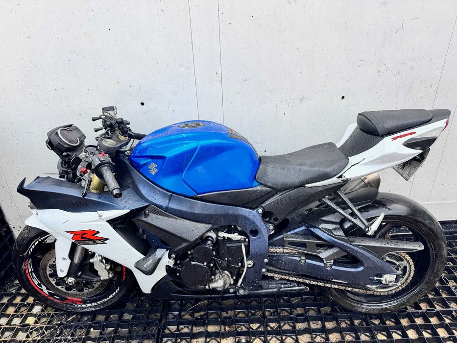 SUZUKI GSXR 750 L2 2012  r6 cbr ninja