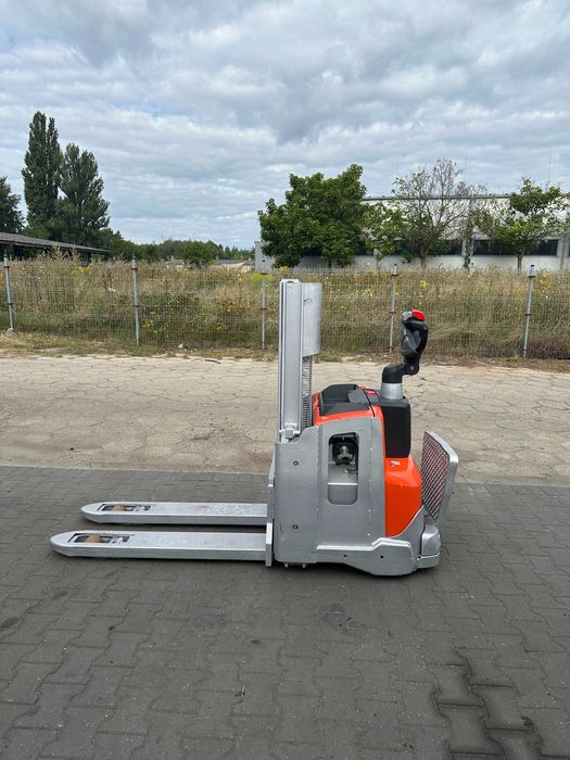 Paleciak elektryczny Toyota BT SWE200D Li-On | Galwanizowany | 2020r.