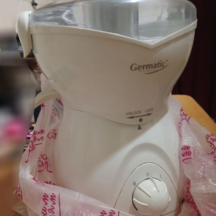 Продам Срочно соковыжималку