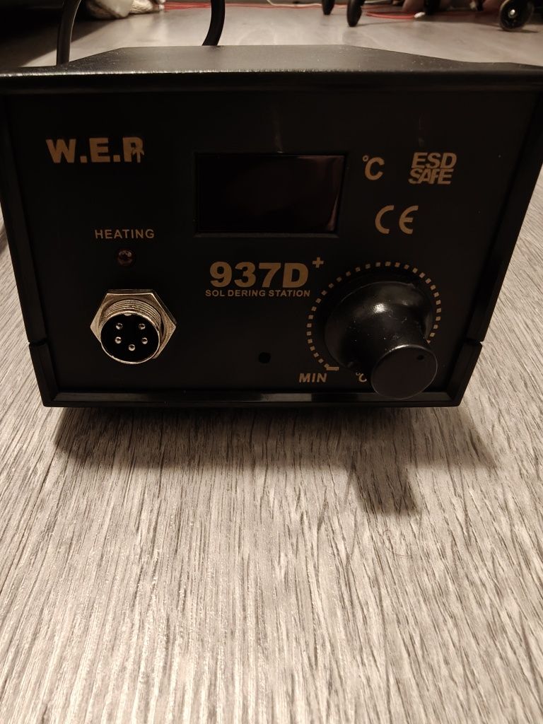 WEP 937D+ - Kolbowa stacja lutownicza o mocy 75W