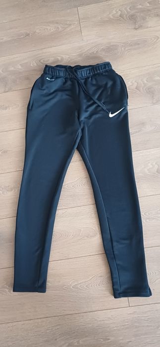 Спортивні штани  Nike.