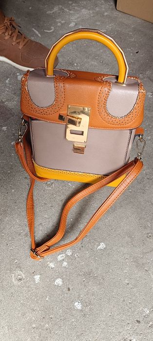 Torebka damska kuferek