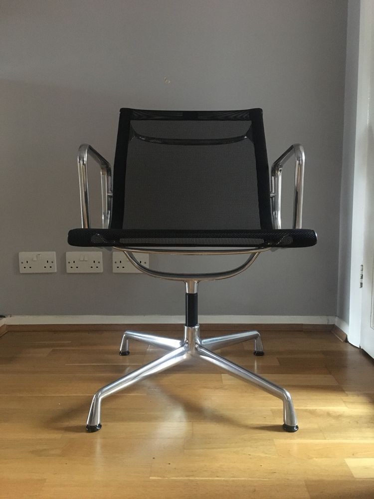 Vitra Eames EA108 Netweave