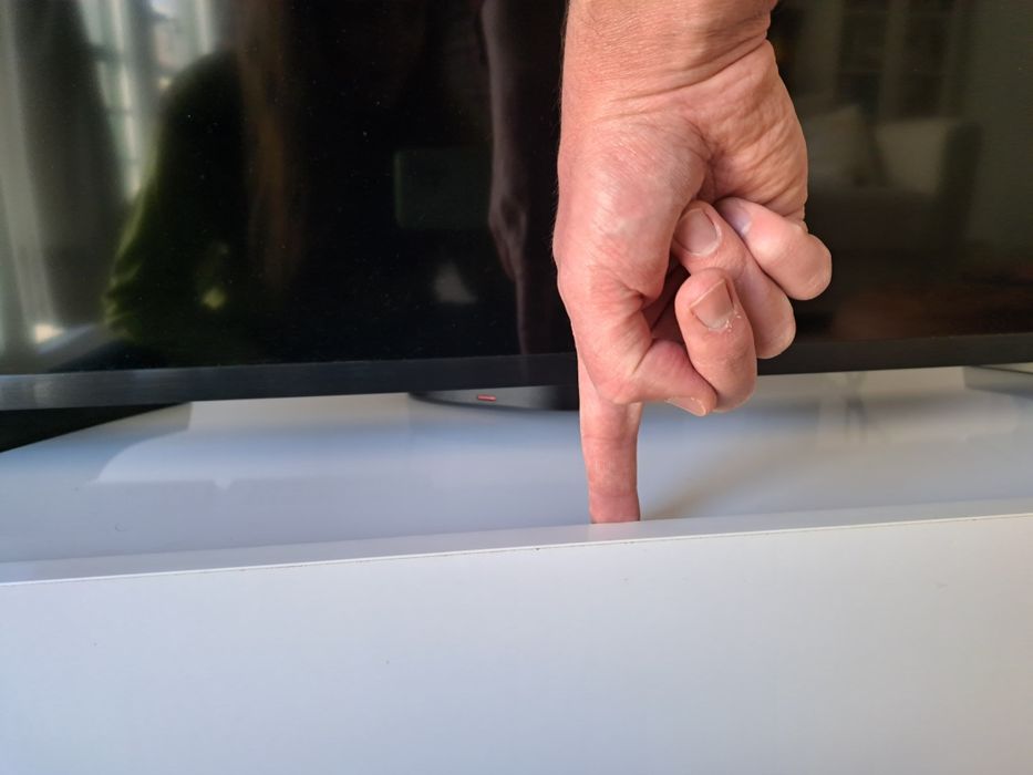 Aparador móvel para tv branco com pés