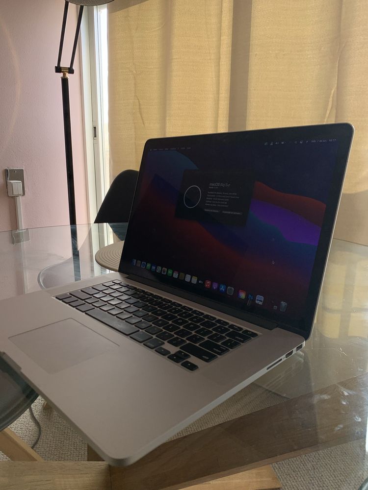 Portátil Macbook 16G de Ram Processador i7