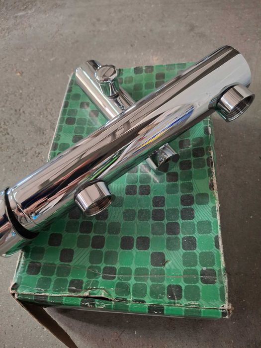 Torneira banheira nova da marca obi excelente qualidade