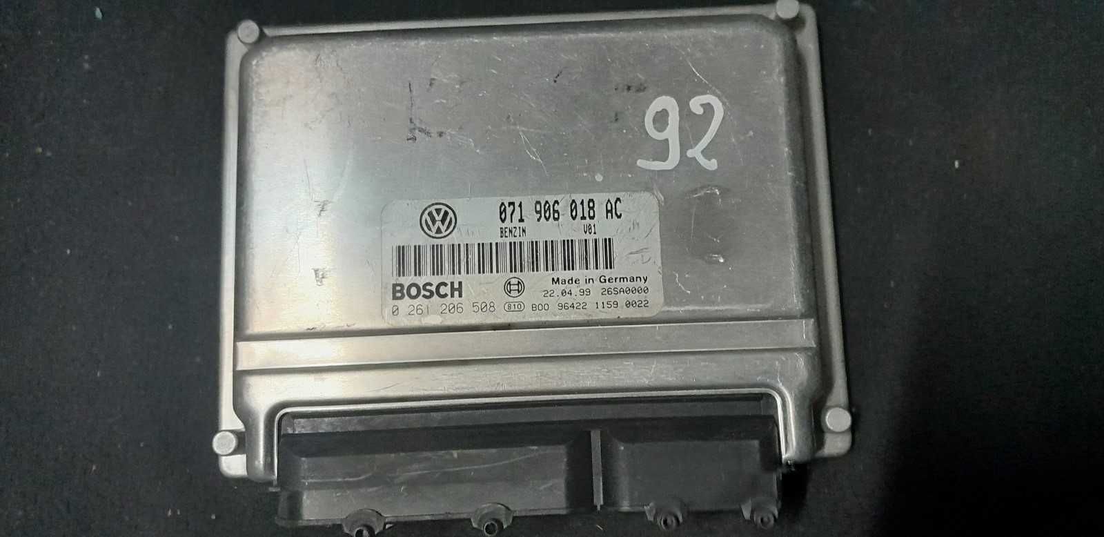 Sterownik komputer silnika Vw Passat B5 2.3 V5 AGZ 071'906018AC