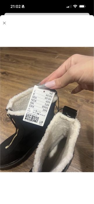 Продам теплі ботинки 38р. H&M