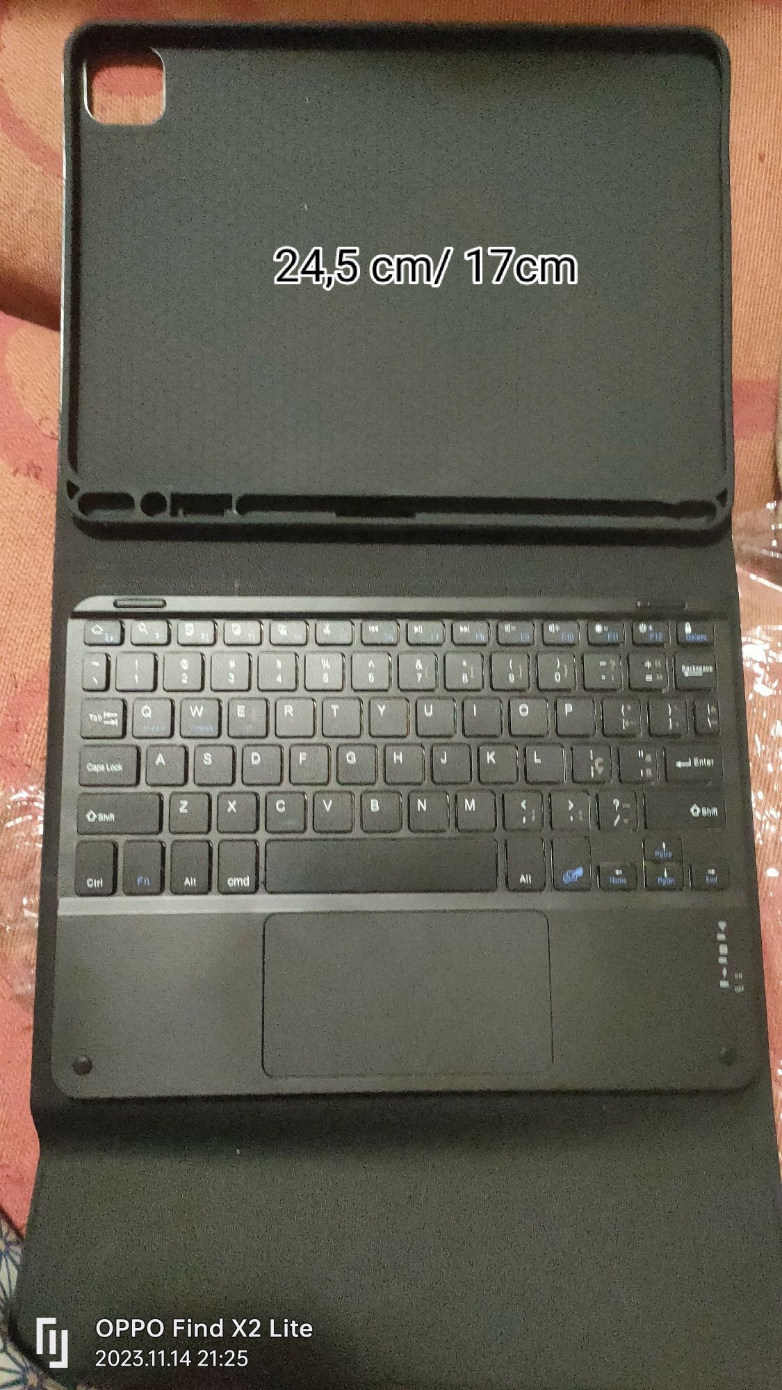 Capa com teclado bluetooth magnético