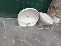 Umywalka  + WC komplet