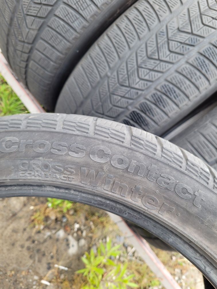 Резина 275/40R22 2шт Контік