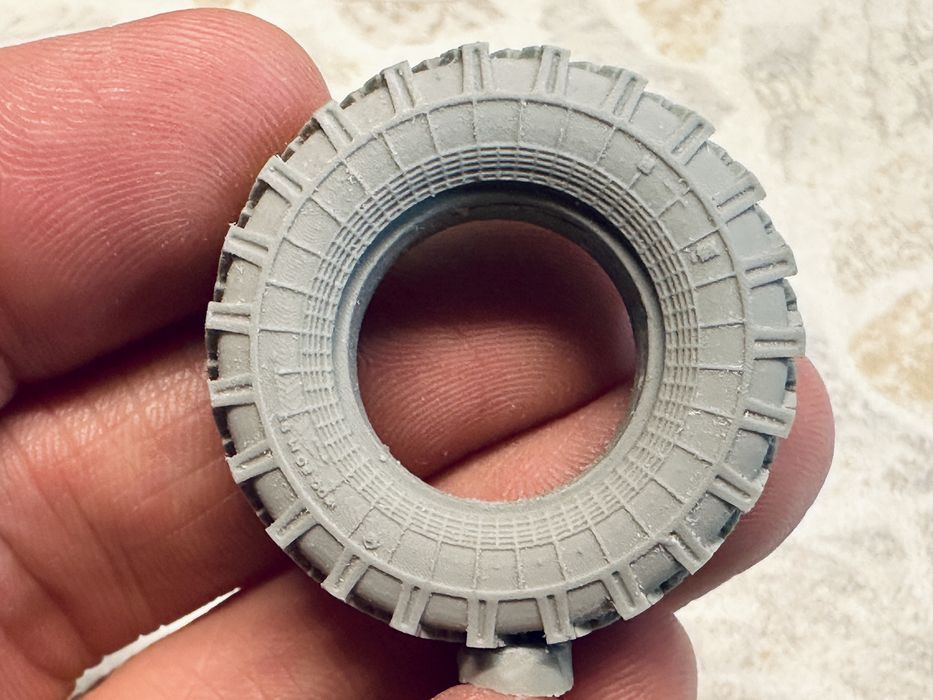 Набір смоляних колес для ЗіЛ-131 1:35 Miniarm 35106