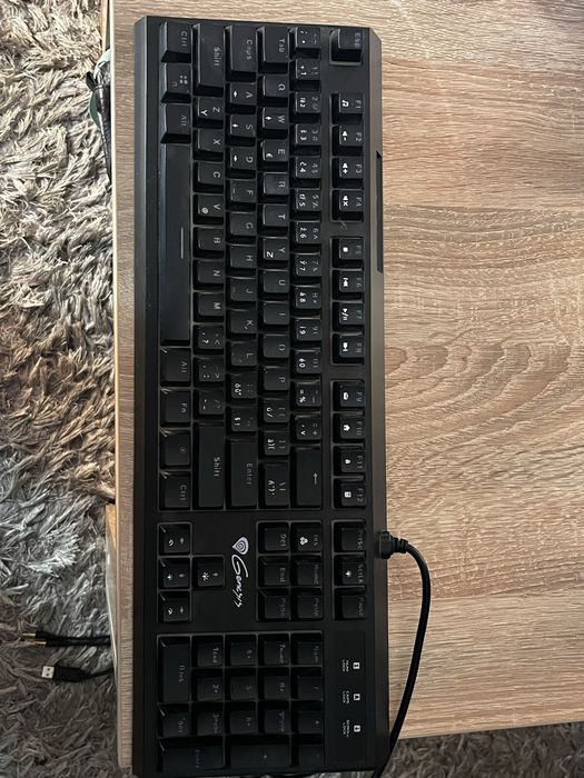 Sprzedam klawiature gaimngową genesis thor 210 RGB