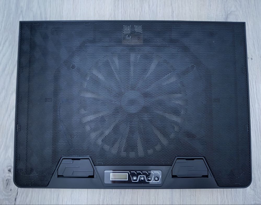 Podstawka chłodząca pod laptopa