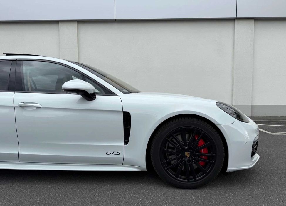 Porsche Panamera GTS 2019