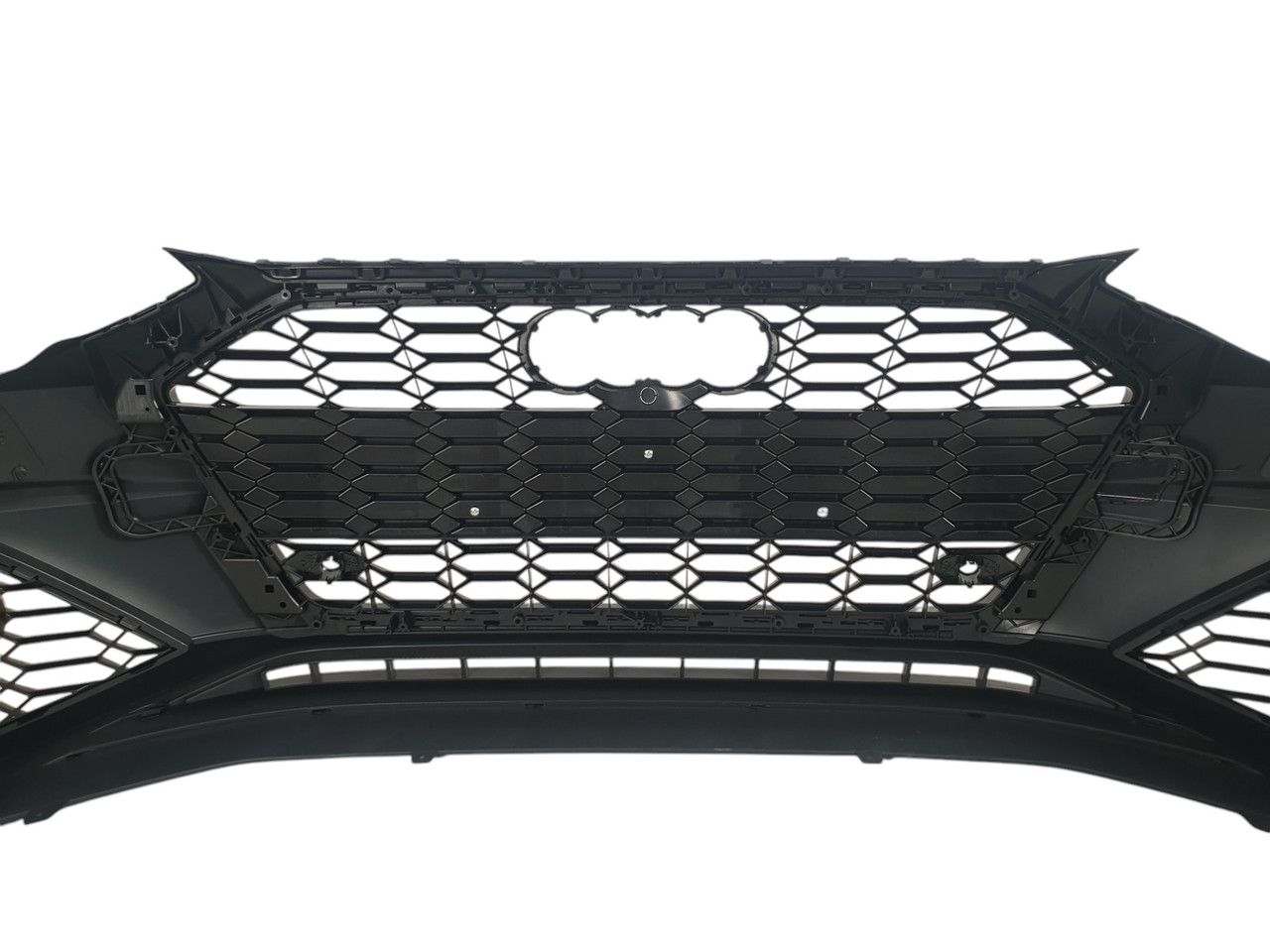 Передній бампер ( в стилі RS4 ) на Audi A4 B9 2019-2023