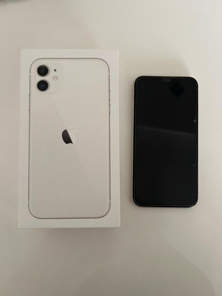 iPhone 11 128 GB biały
