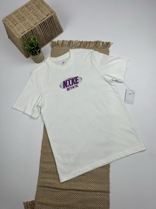 Оригінал! Футболка  Nike Sportswear Global Graphic T-Shirt FV3765-100