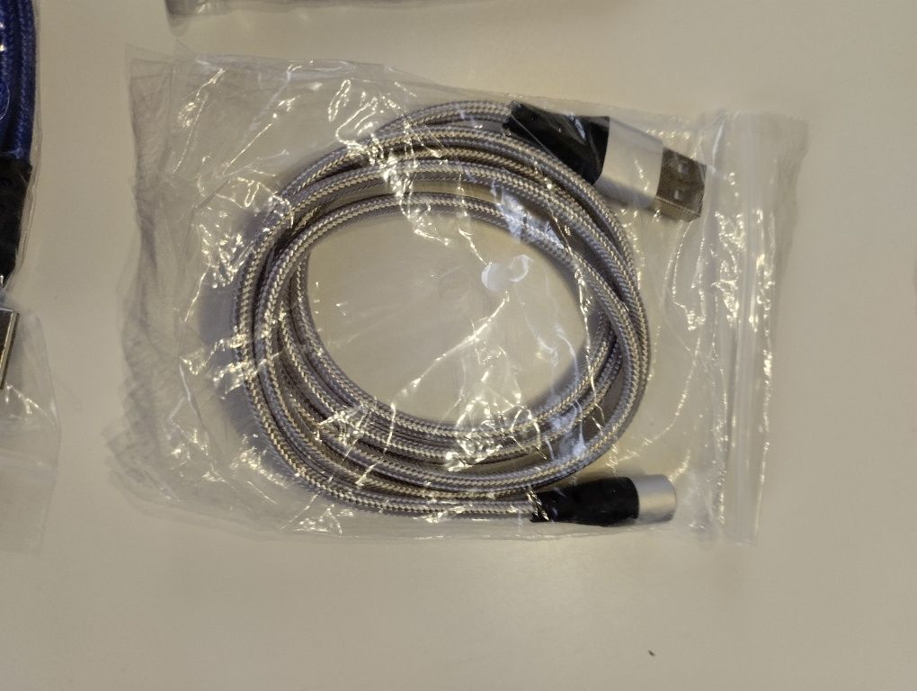 zestaw 4 kabli magnetyczne USB typu lightning typu c typu micro 1 metr