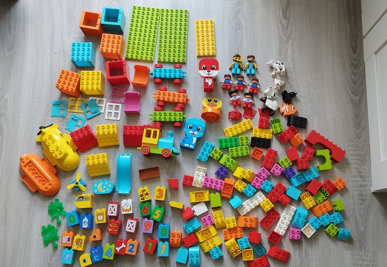 LEGO duplo klocki. ok.200sztuk 6 zestawów