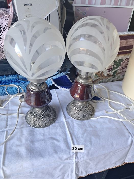 Dois xandeeiros de mesa antigos