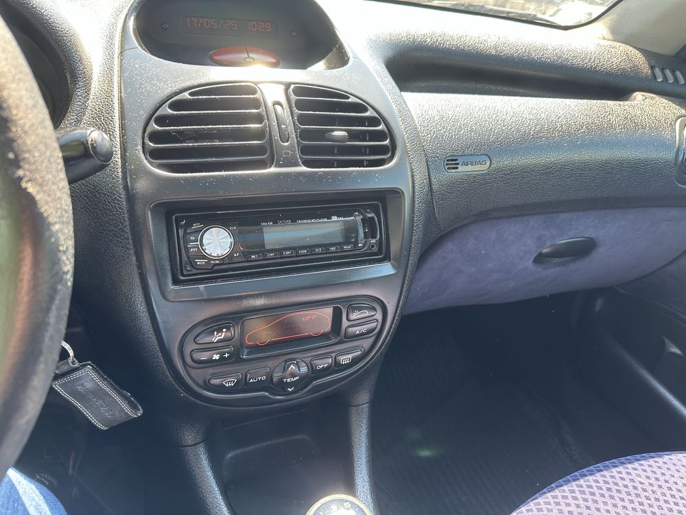 Peugeot 206 1.4 HDI BLAK & SILVER