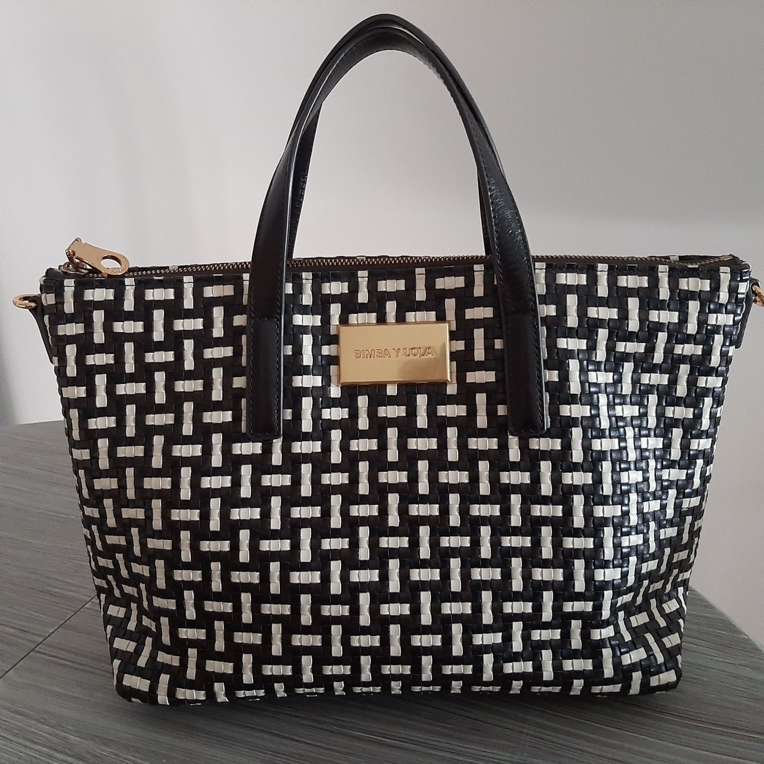 Venda bolsa marca BIMBA E LOLA, ORIGINAL em pele.