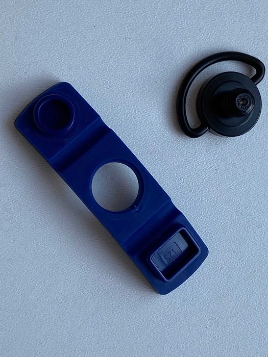 ZAŚLEPKA USZCZELKA ze śrubą do głośnika LOGITECH UE megaBOOM niebieska