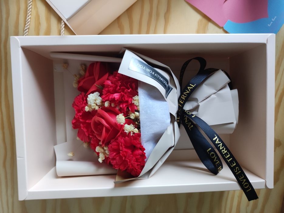 Bukiet mydlany w eleganckim opakowaniu