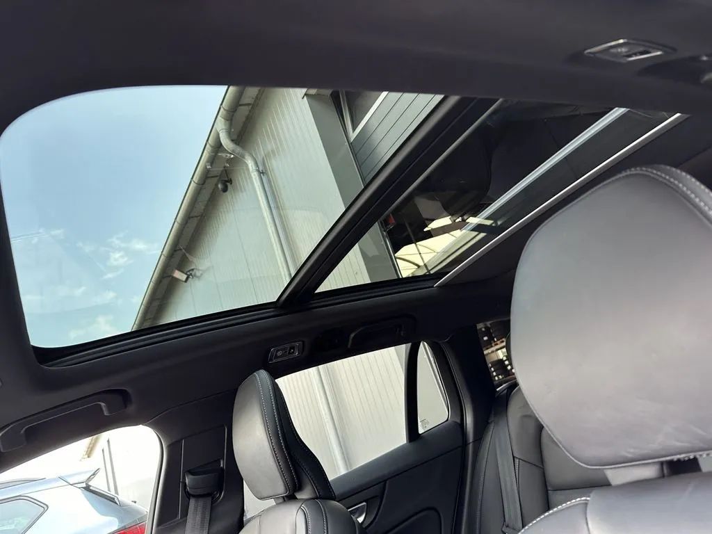 Volvo V60 F-VAT 23% T6 Recharge R-Design 251 KM AWD Totalny Full 1 Właściciel