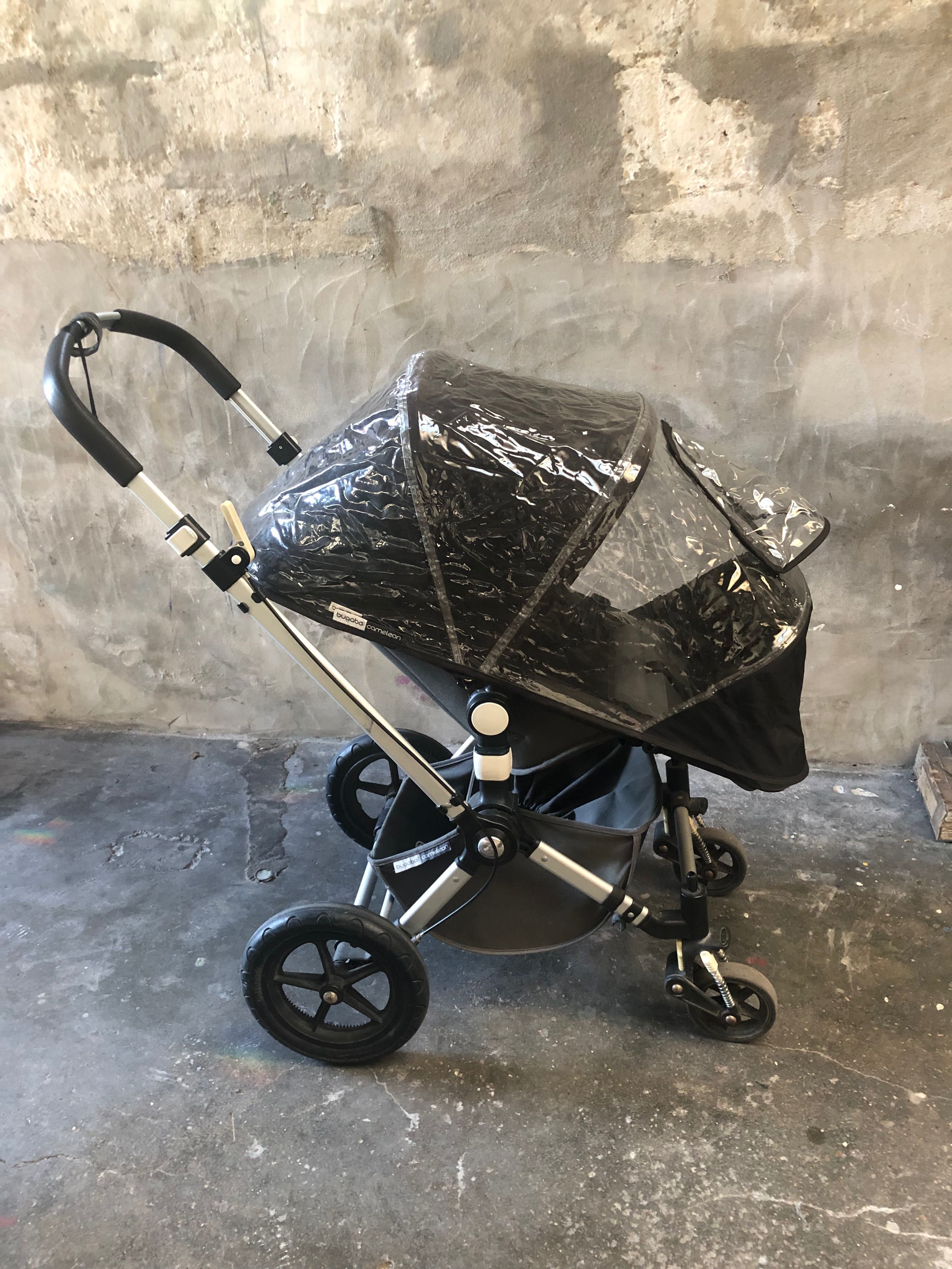 Carrinho bebé Bugaboo Cameleon com muitos accessories