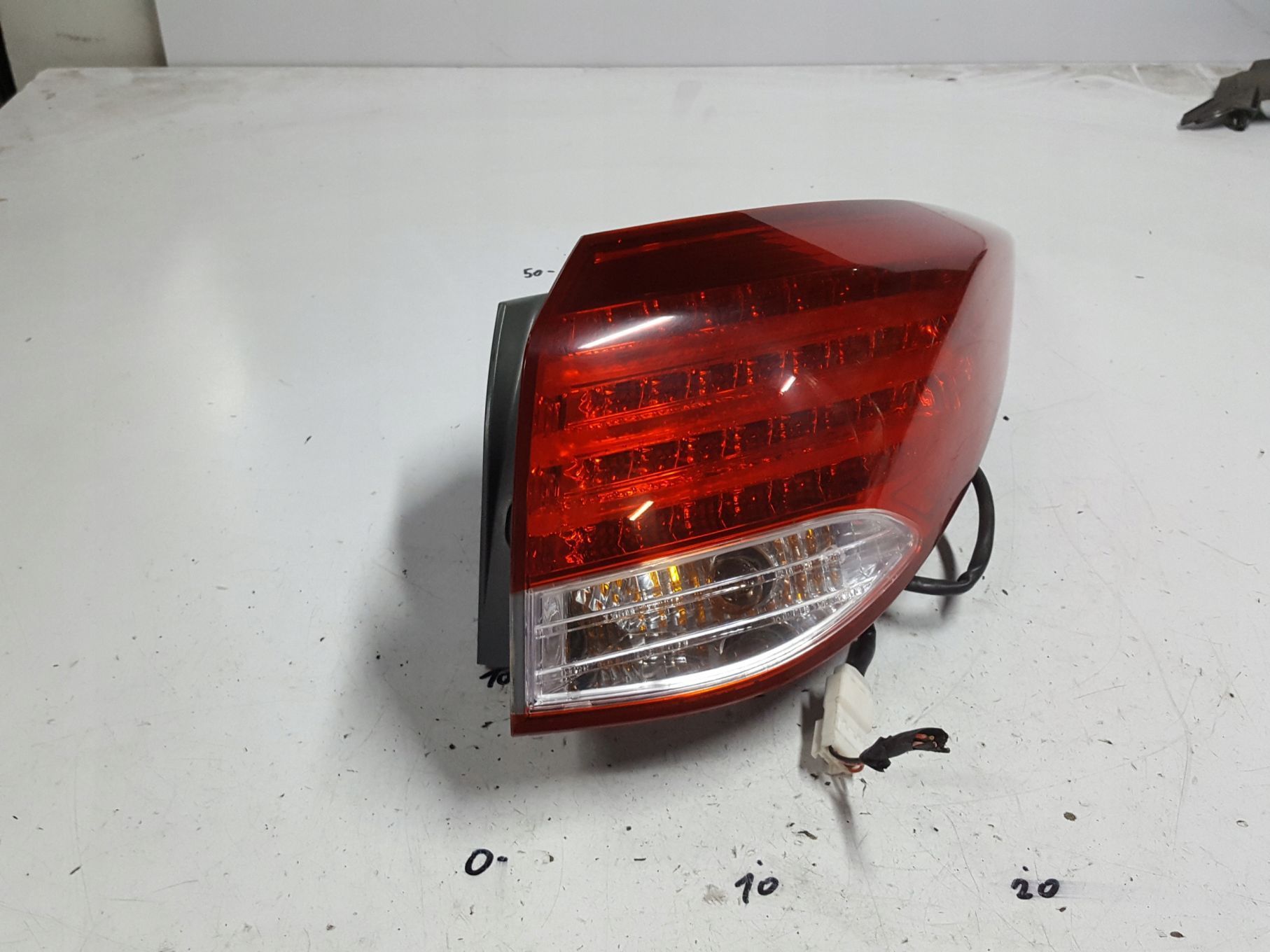 HYUNDAI I40 11-14r KOMBI LAMPA LED PRAWA TYŁ TYLNA